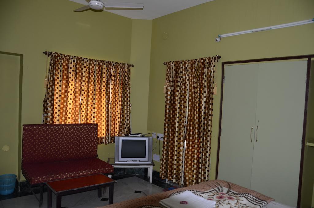 Kim Lawn Guest House Kolkata Bilik gambar